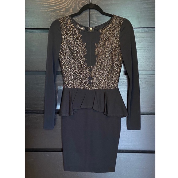 NWT bebe lace trim sheer ponte peplum dress ✨ - Picture 4 of 8